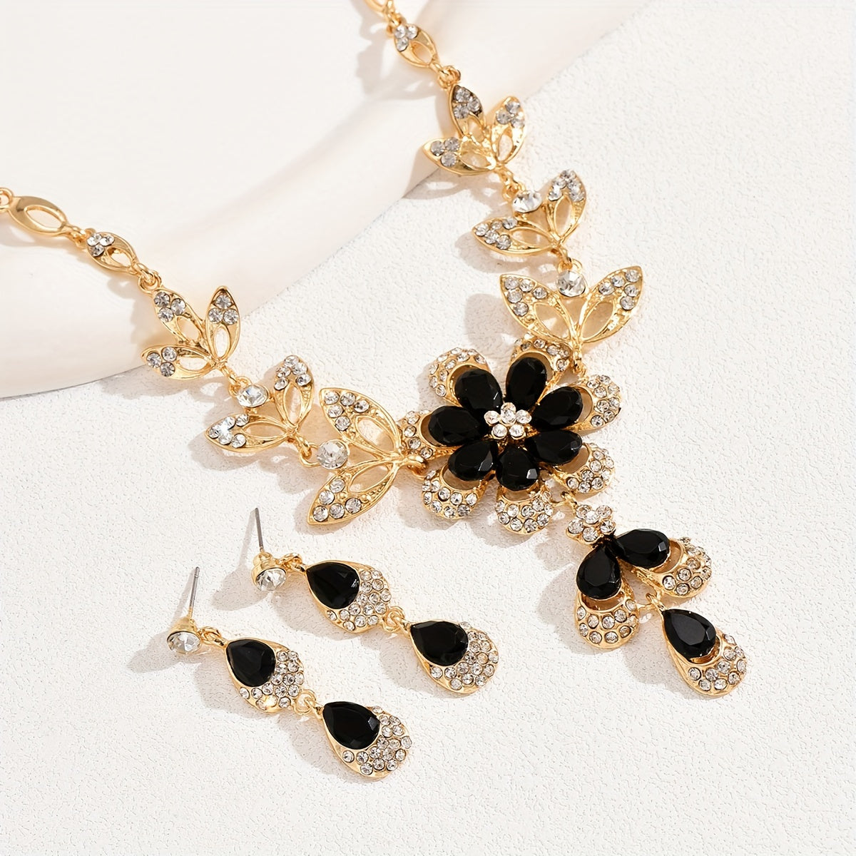 Luxury Floral Necklace & Earring Set – 2-Piece Elegant Jewelry