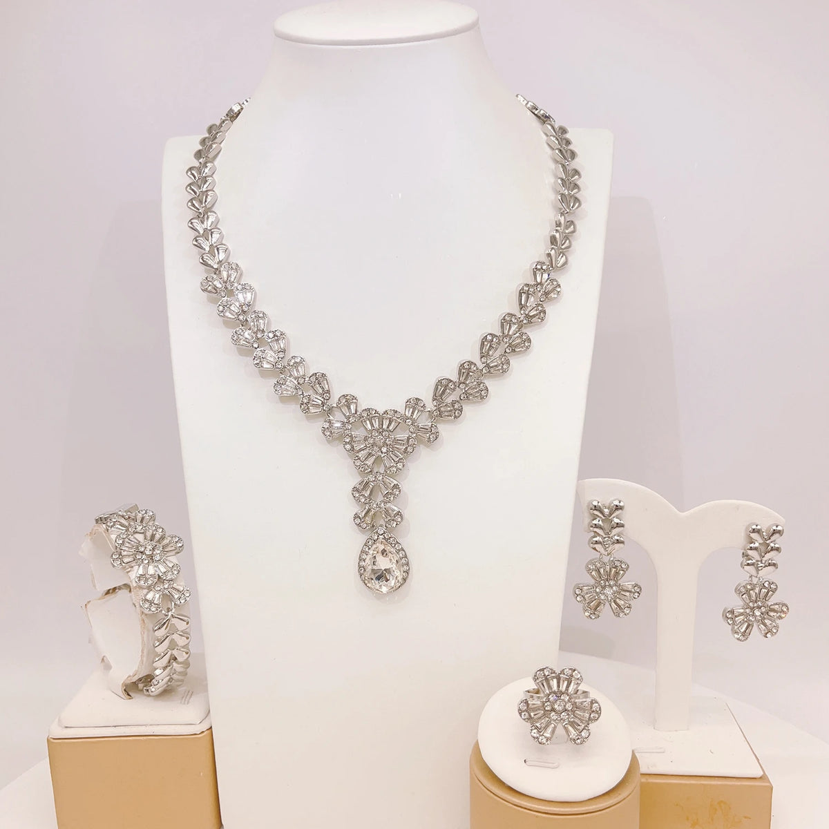 Luxury Gold-Plated Jewelry Set – Necklace, Bracelet, Earrings & Ring Set for Women