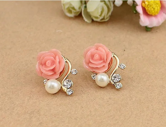 Elegant Pearl Floral Earrings for Women