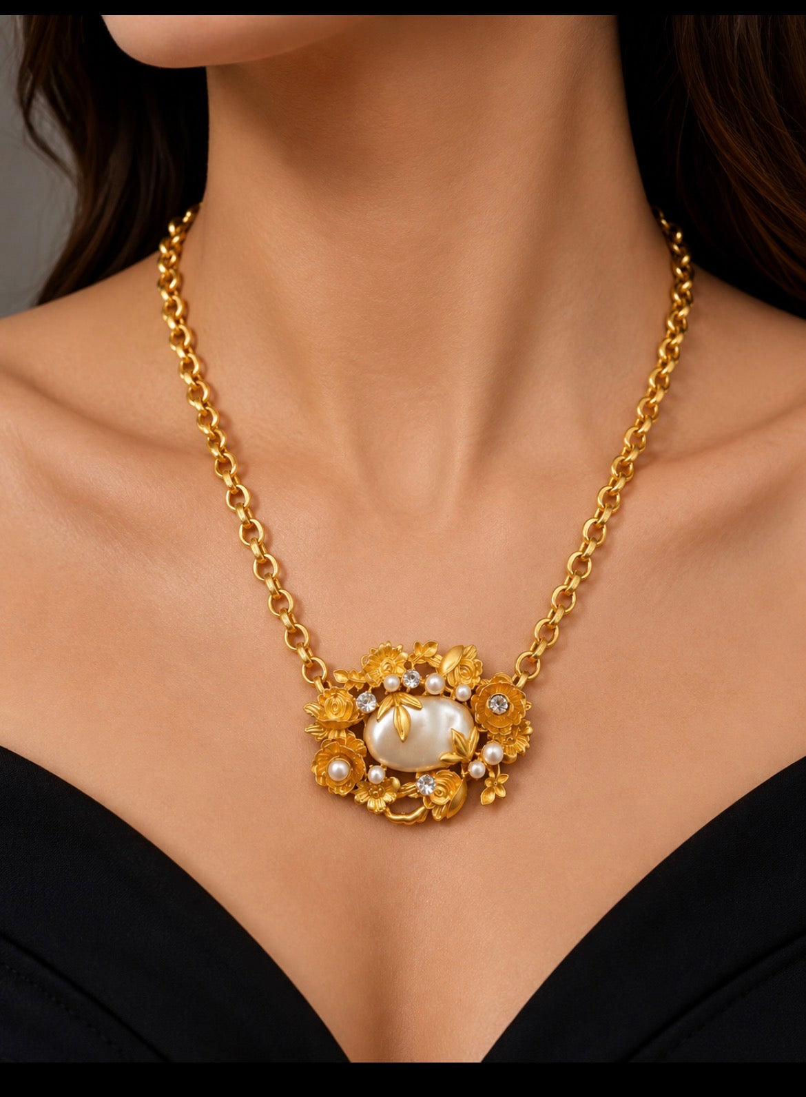 Luxury Pearl Crystal Statement Necklace