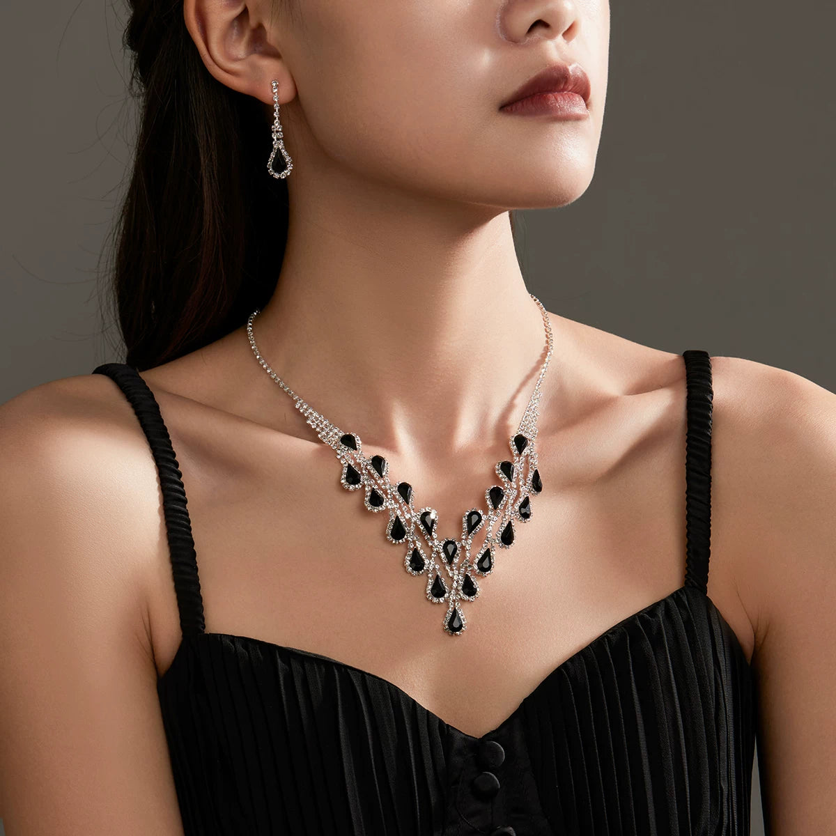 Luxury Rhinestone Necklace & Earrings Set – 2 Pieces Sparkling Jewelry Set for Women