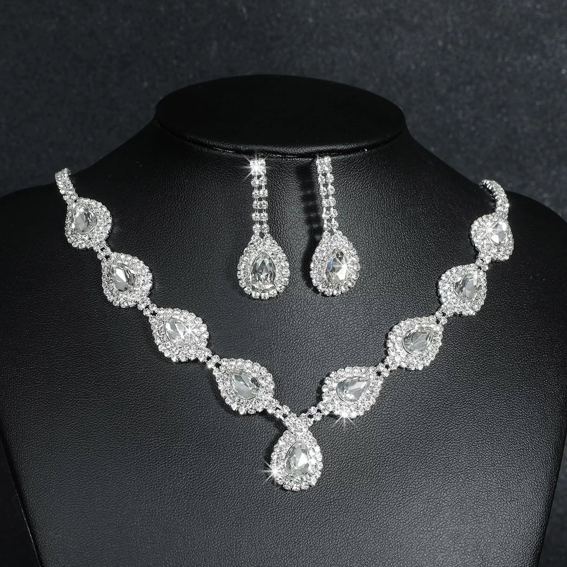 Luxury Rhinestone Necklace & Earrings Set – 2 Pieces Sparkling Jewelry Set for Women