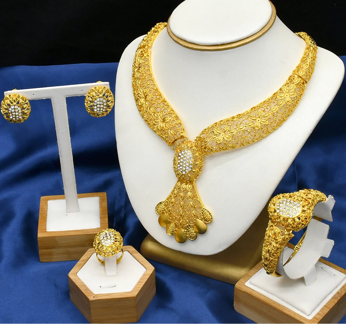 Luxury Gold-Plated 4-Piece Bridal Jewelry Set – Necklace, Earrings, Ring & Bracelet