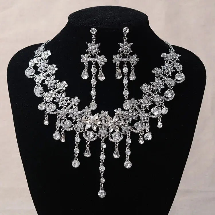 Luxury Silver-Tone Crystal Floral Bridal Necklace and Earrings Set