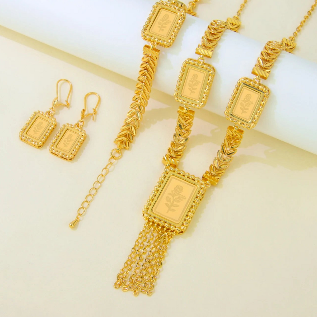 Luxury Dubai Bridal Gold Jewelry Set – Necklace, Bracelet & Earrings