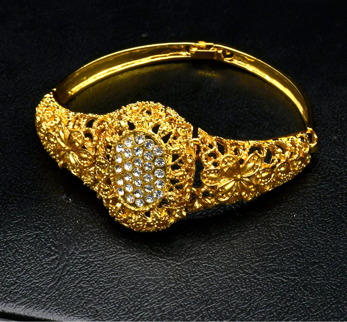 Luxury Gold-Plated 4-Piece Bridal Jewelry Set – Necklace, Earrings, Ring & Bracelet