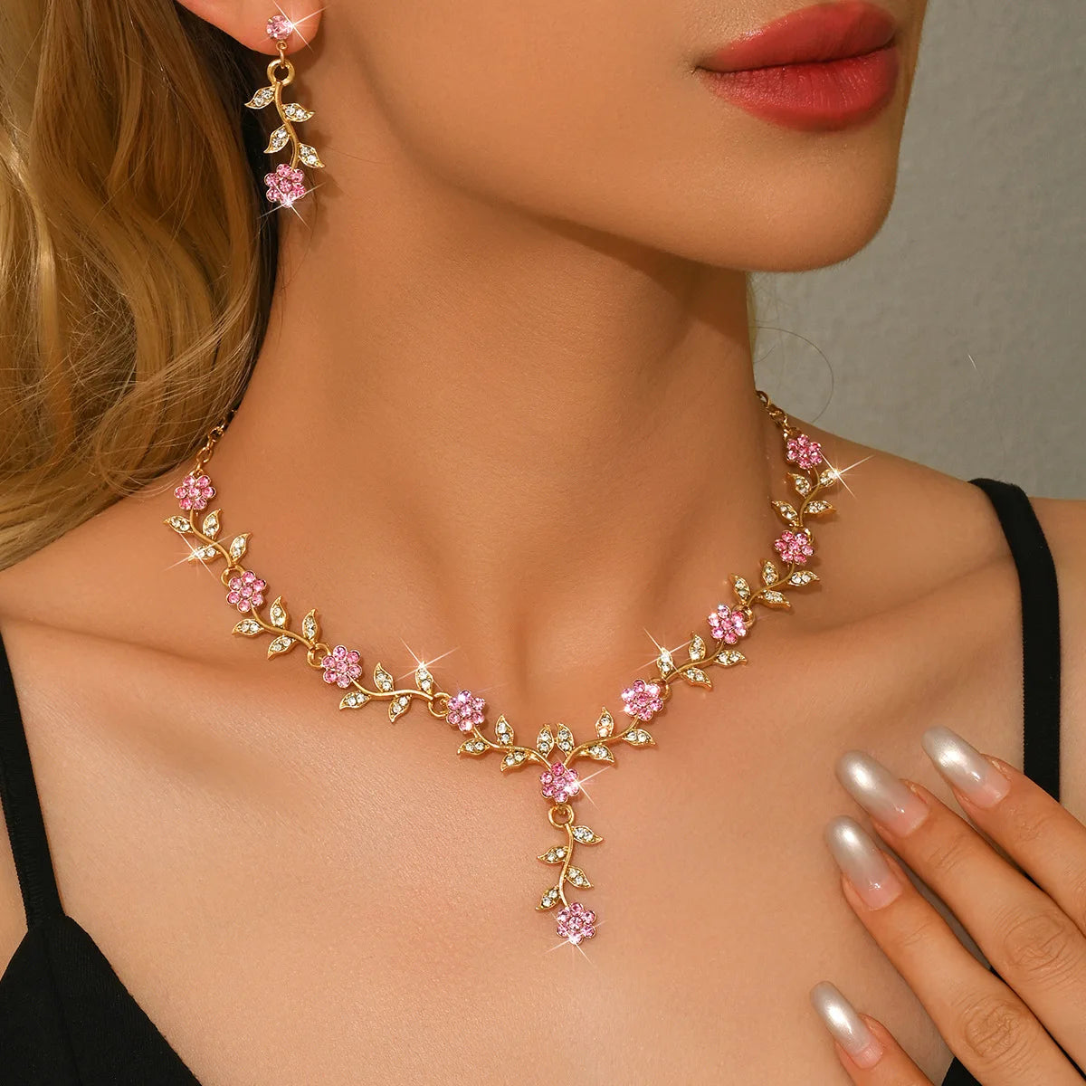 Elegant Crystal Necklace and Earrings Jewelry Set for Women