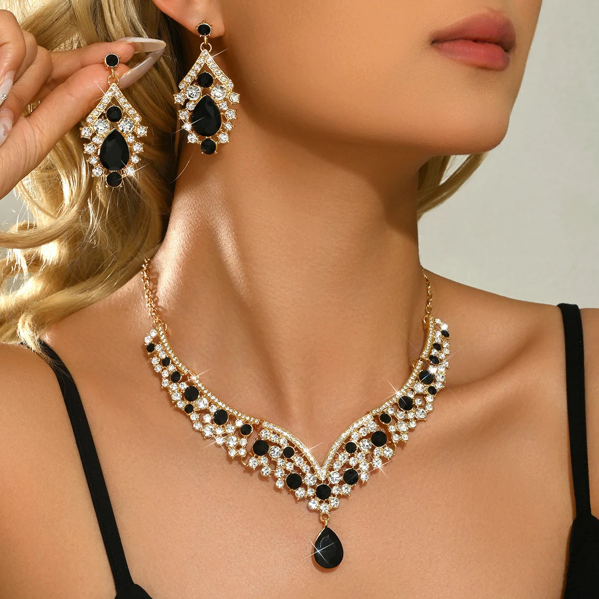 Luxury Crystal Necklace & Earrings Jewelry Set – Gold Tone Bridal Wedding Party Jewelry