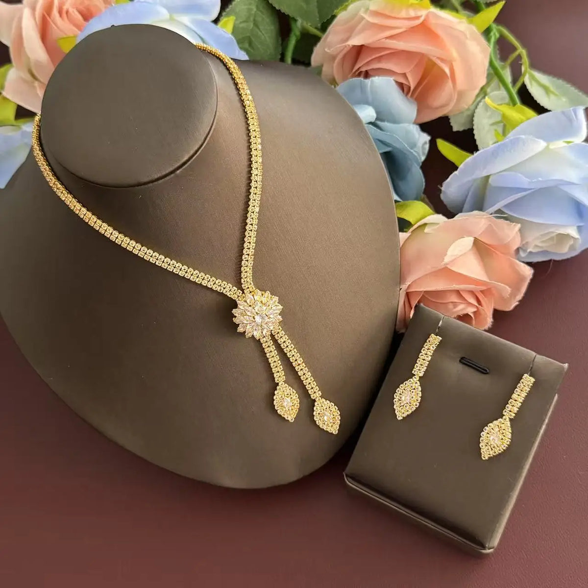 Luxury Drop Earrings – Elegant Gold Necklace & Earrings Set for Women
