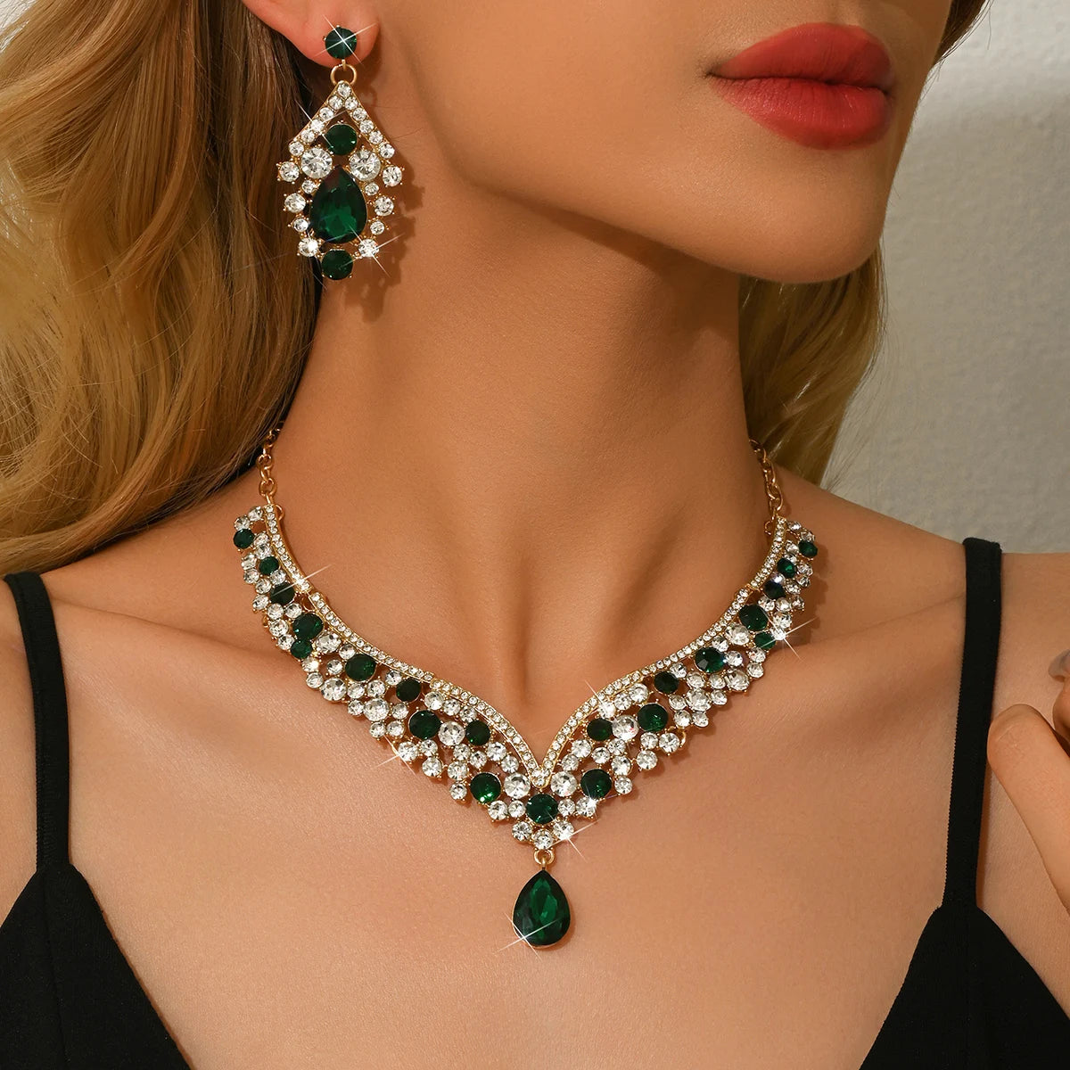 Luxury Crystal Necklace & Earrings Jewelry Set – Gold Tone Bridal Wedding Party Jewelry