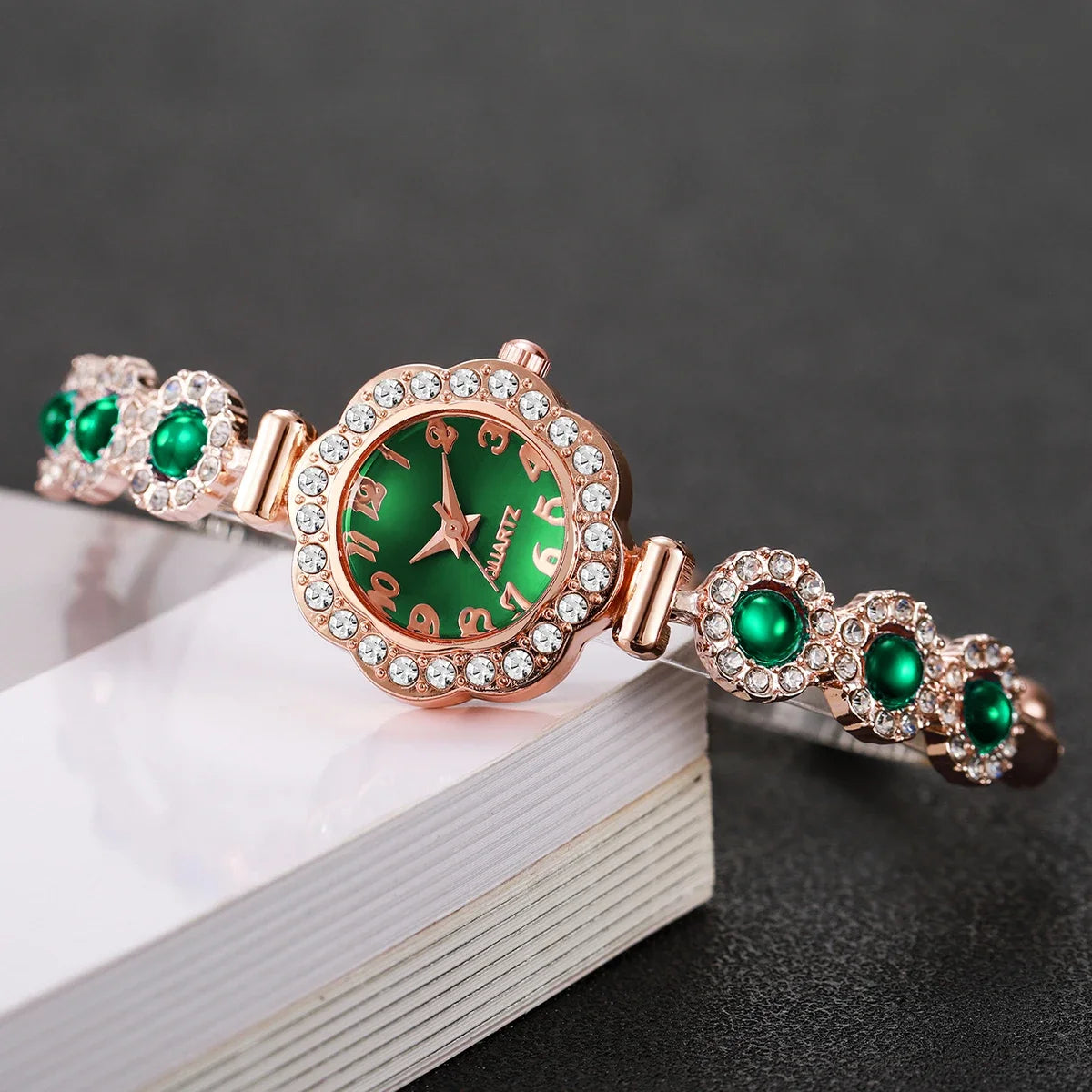 Luxury Women’s Stainless Steel Watch – Elegant Fashion Dress Timepiece
