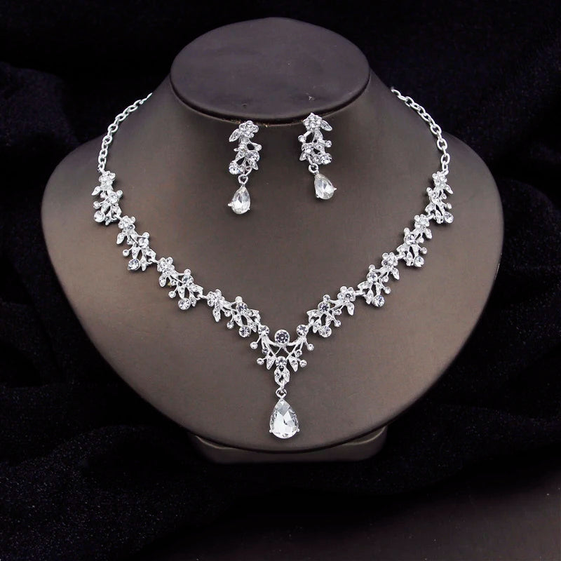 Luxury Crystal Choker Necklace & Earrings Set – Elegant Bridal & Evening Jewelry