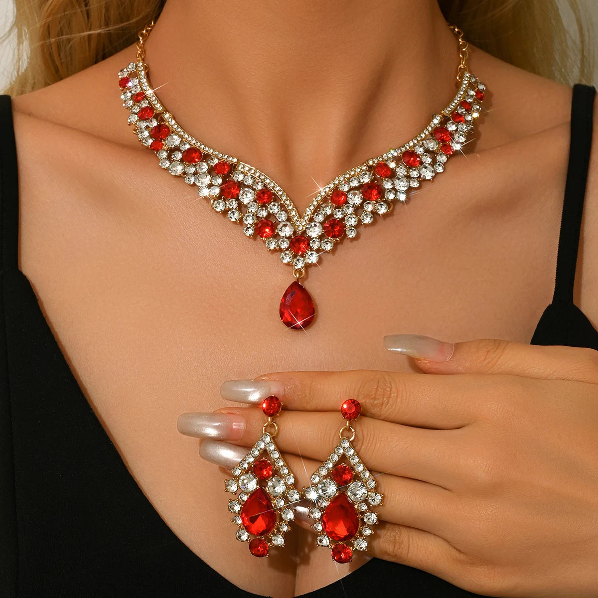 Luxury Crystal Necklace & Earrings Jewelry Set – Gold Tone Bridal Wedding Party Jewelry