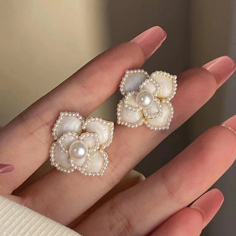 Pearl Flower Jewelry Set – Elegant Pearl Necklace, Earrings & Ring for Weddings & Special Occasions