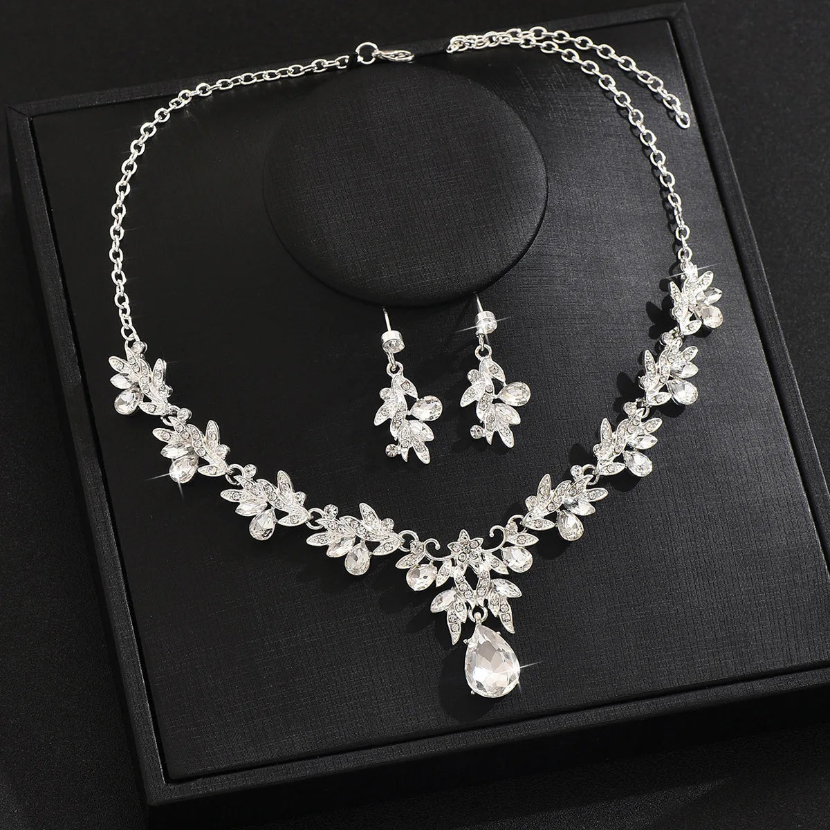 Luxury Crystal Bridal Jewelry Set – Necklace, Earrings, Wedding & Evening Elegance