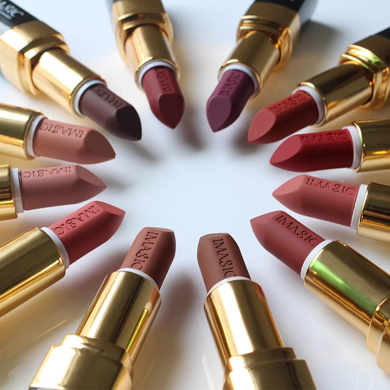 Moisturizing Smooth Lipstick – Long-Lasting Satin Color