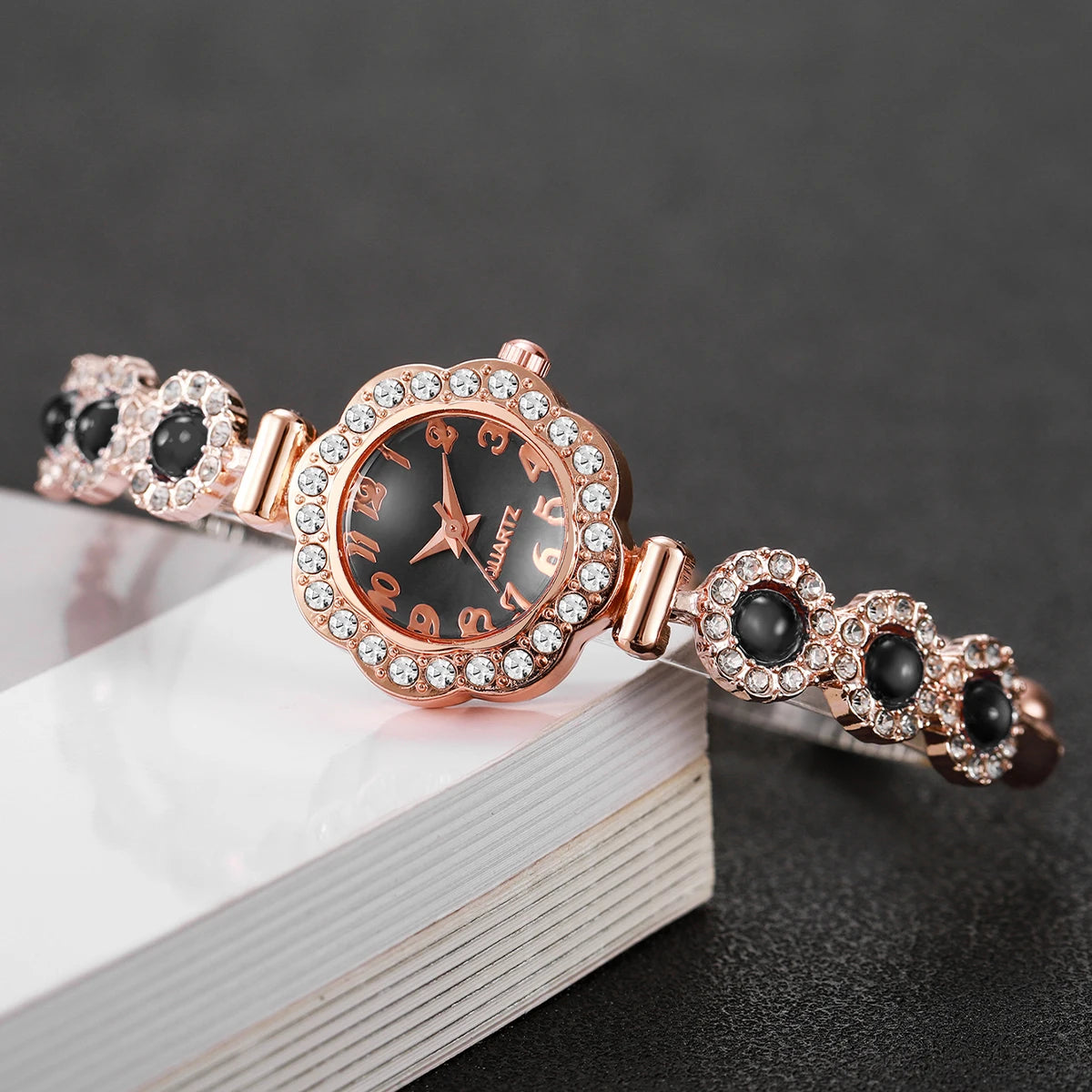 Luxury Women’s Stainless Steel Watch – Elegant Fashion Dress Timepiece
