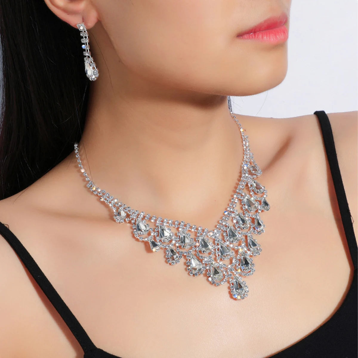 Luxury Water Drop Tassel Necklace & Earrings Set – Bridal Wedding Jewelry