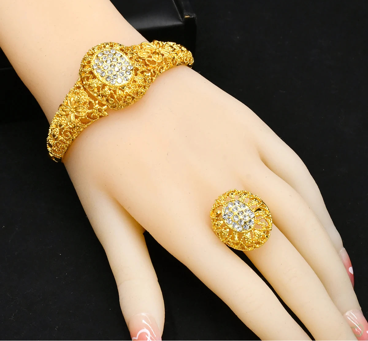 Luxury Gold-Plated 4-Piece Bridal Jewelry Set – Necklace, Earrings, Ring & Bracelet