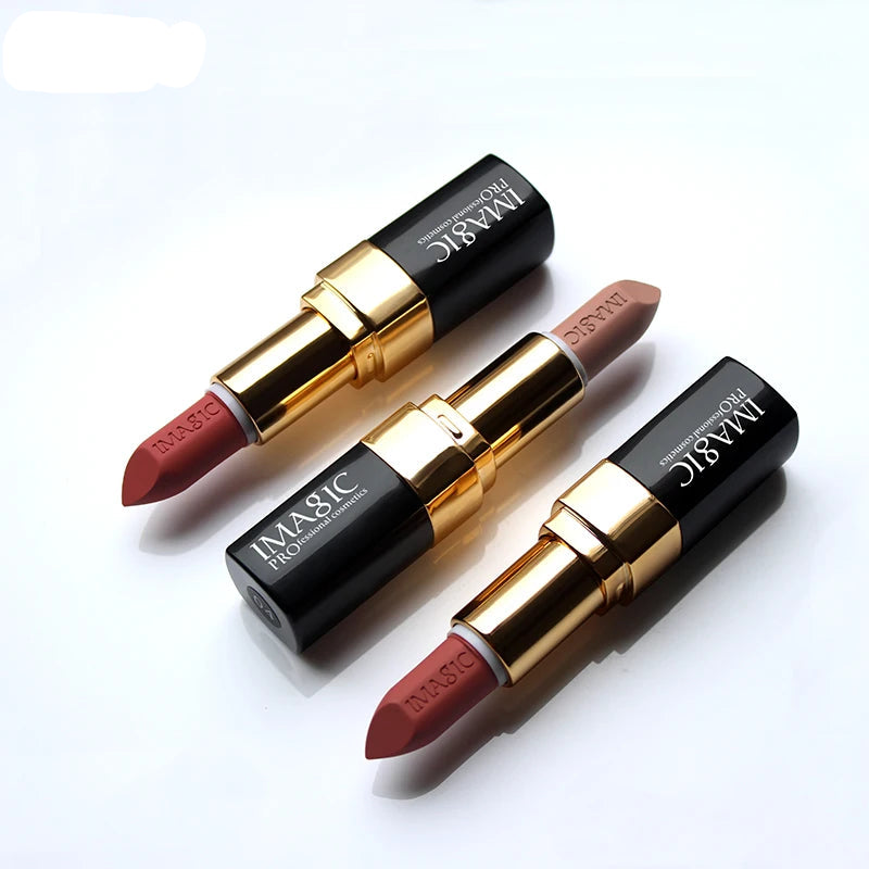 Moisturizing Smooth Lipstick – Long-Lasting Satin Color