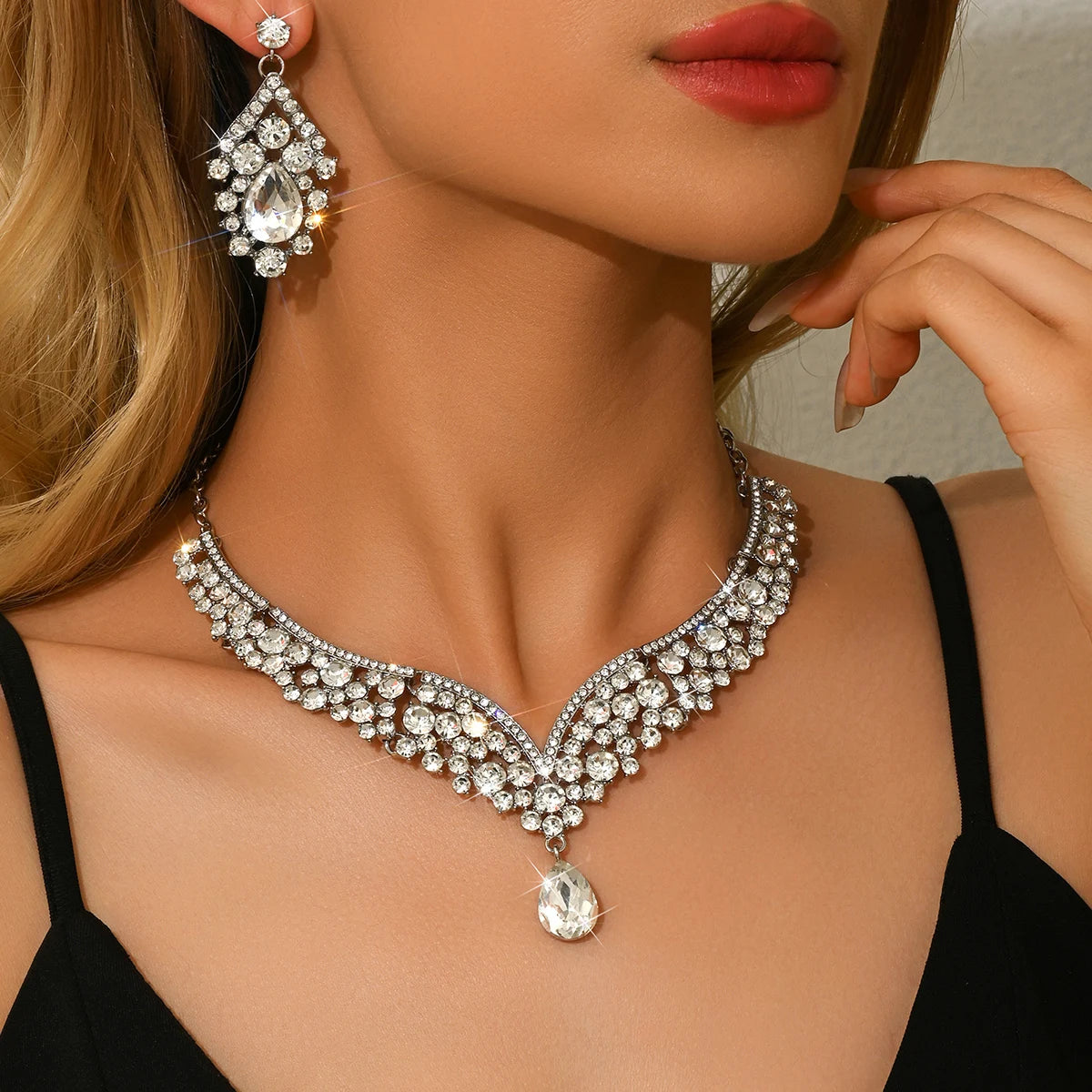 Luxury Crystal Necklace & Earrings Jewelry Set – Gold Tone Bridal Wedding Party Jewelry
