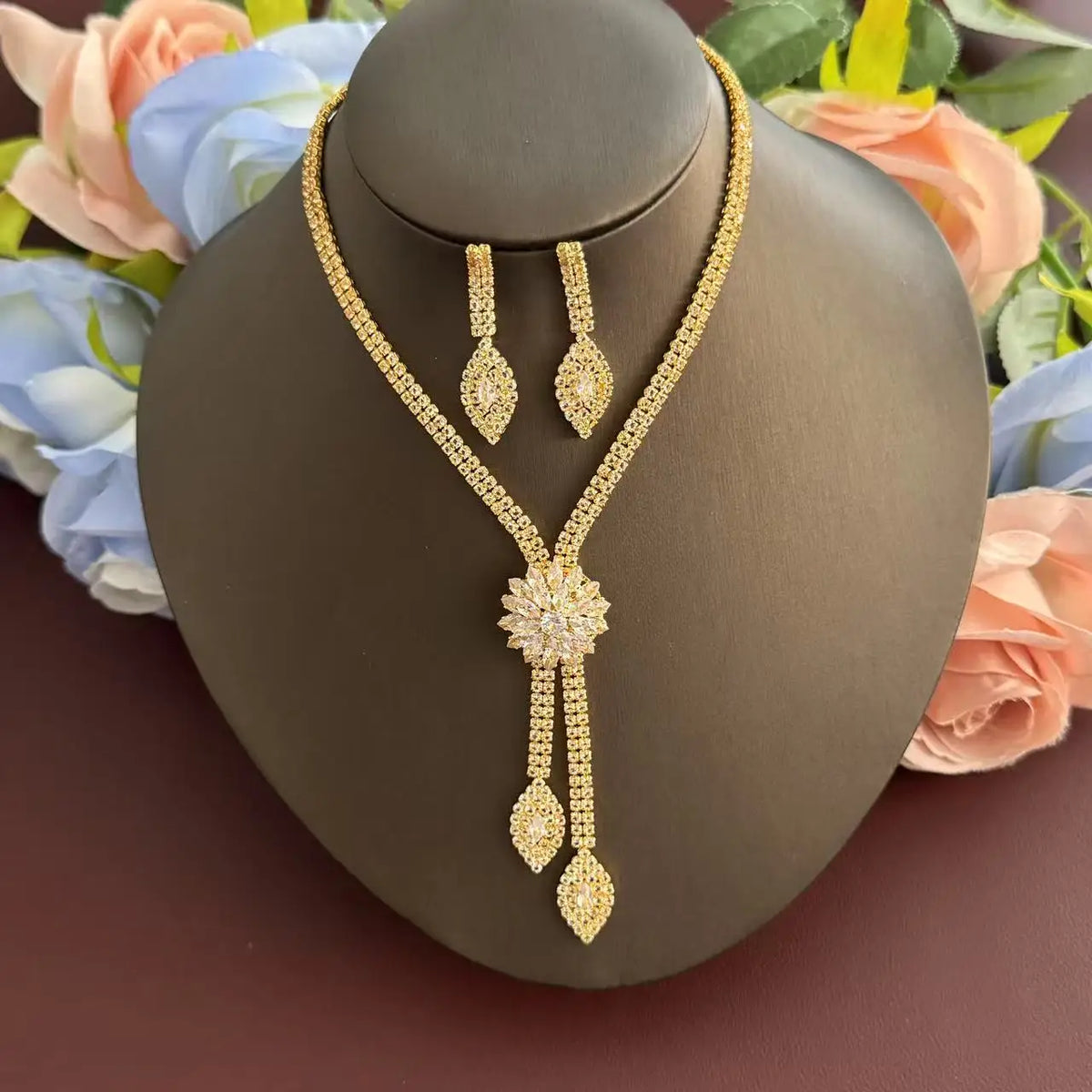 Luxury Drop Earrings – Elegant Gold Necklace & Earrings Set for Women
