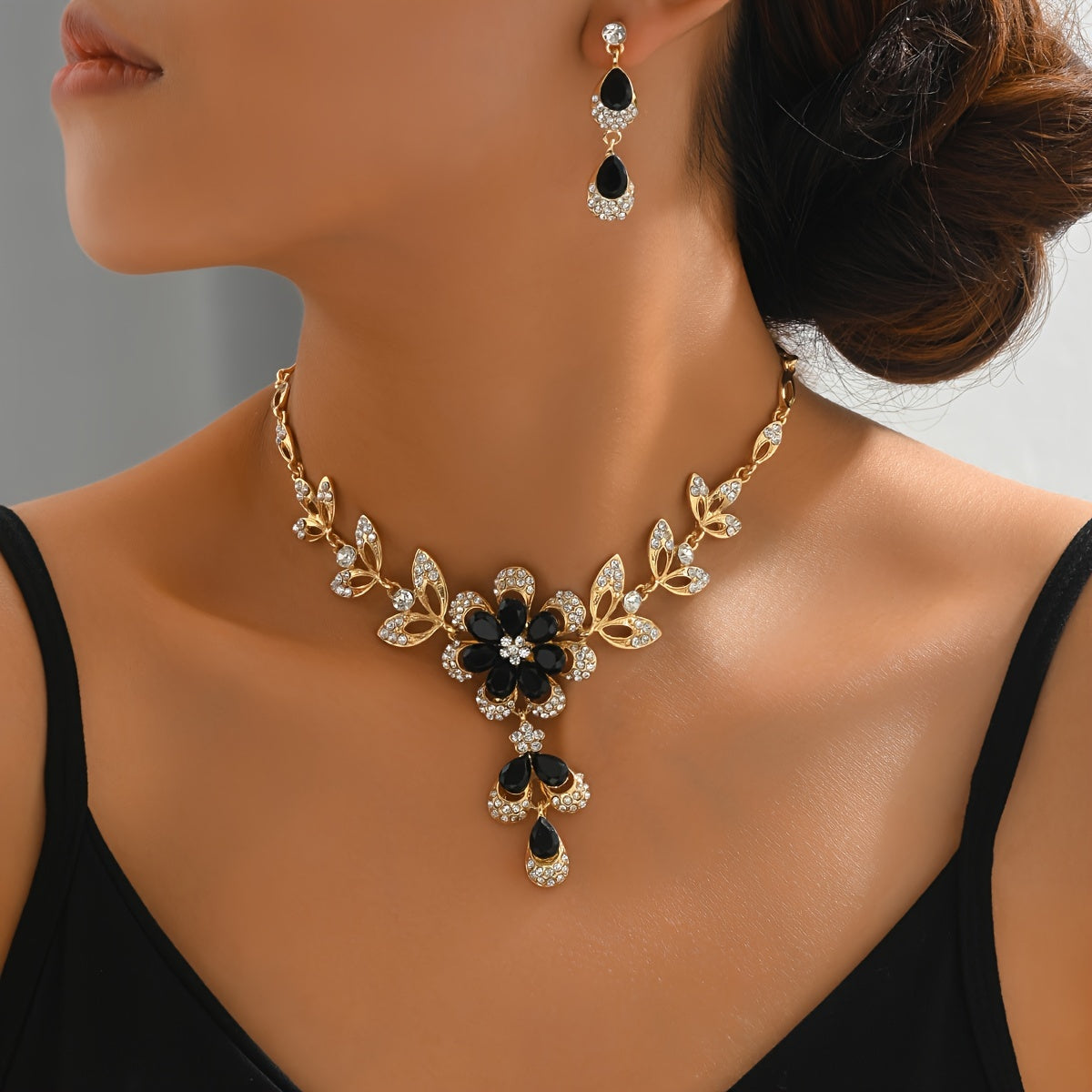 Luxury Floral Necklace & Earring Set – 2-Piece Elegant Jewelry
